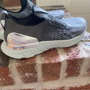 Men’s Nike React Size 9